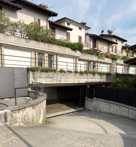 appartamento in vendita a Lonato del Garda in zona Barcuzzi