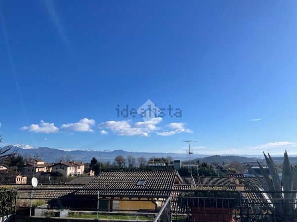 casa indipendente in vendita a Lonato del Garda