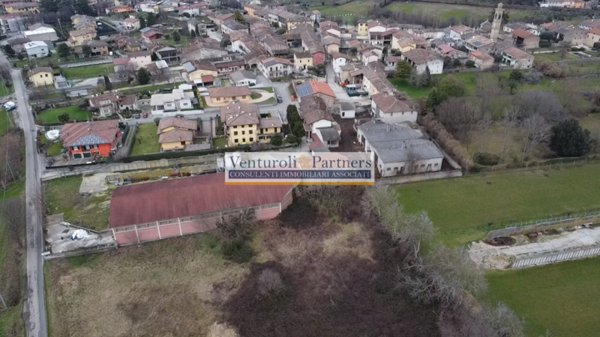 casale in vendita a Lonato del Garda in zona Esenta