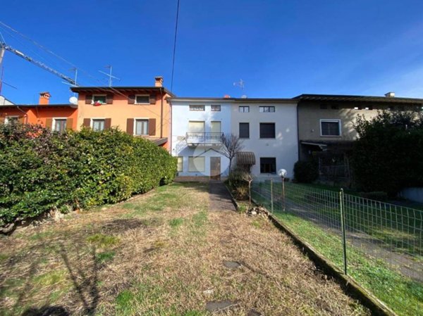 casa indipendente in vendita a Lonato del Garda in zona Esenta