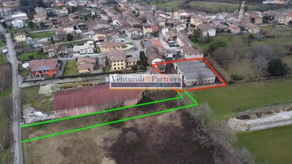 casa indipendente in vendita a Lonato del Garda in zona Esenta