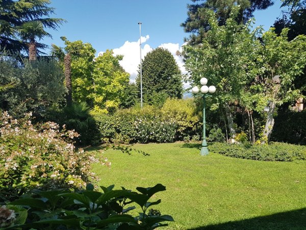 casa indipendente in vendita a Lonato del Garda