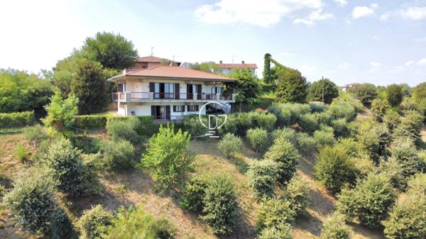 casa indipendente in vendita a Lonato del Garda