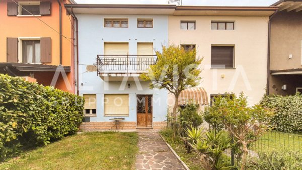 casa semindipendente in vendita a Lonato del Garda in zona Esenta
