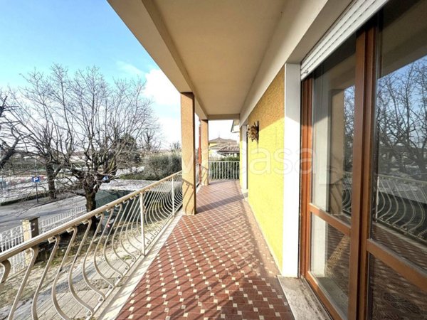 casa indipendente in vendita a Lonato del Garda in zona Lido