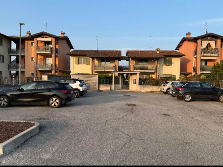 appartamento in vendita a Lonato del Garda in zona Campagna Sotto