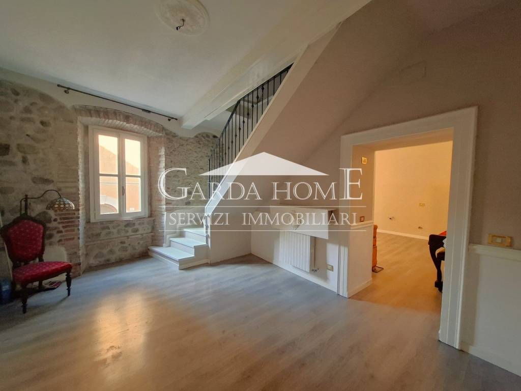casa indipendente in vendita a Lonato del Garda