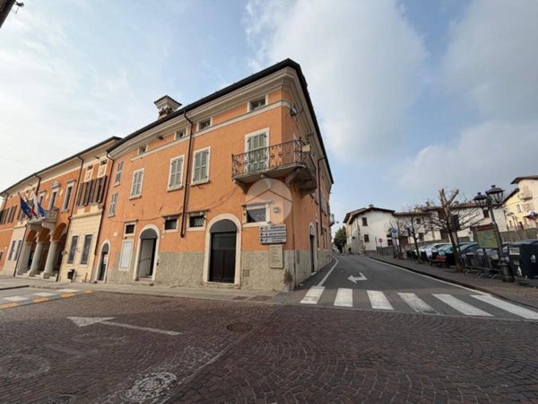 negozio in vendita a Lonato del Garda