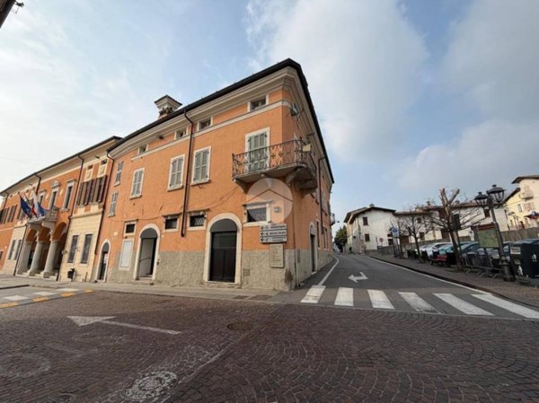 negozio in vendita a Lonato del Garda