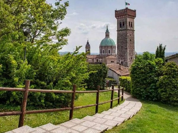casa indipendente in vendita a Lonato del Garda