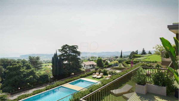 appartamento in vendita a Lonato del Garda in zona Barcuzzi