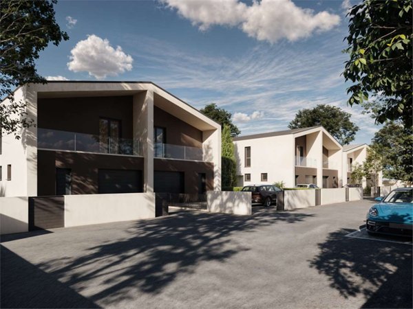 casa indipendente in vendita a Lonato del Garda in zona San Polo