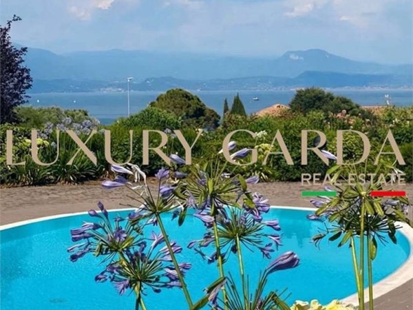 casa indipendente in vendita a Lonato del Garda in zona Barcuzzi