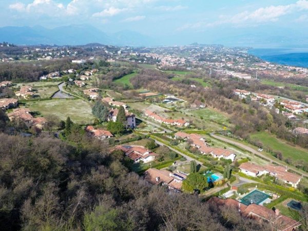 terreno agricolo in vendita a Lonato del Garda in zona Barcuzzi