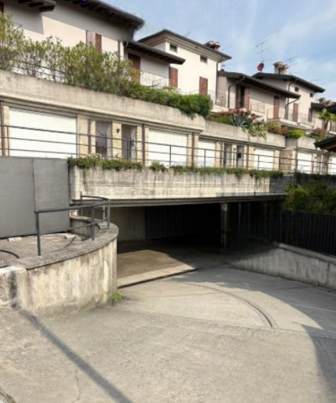 casa semindipendente in vendita a Lonato del Garda in zona Barcuzzi