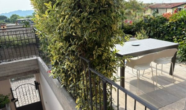 appartamento in vendita a Lonato del Garda in zona Barcuzzi