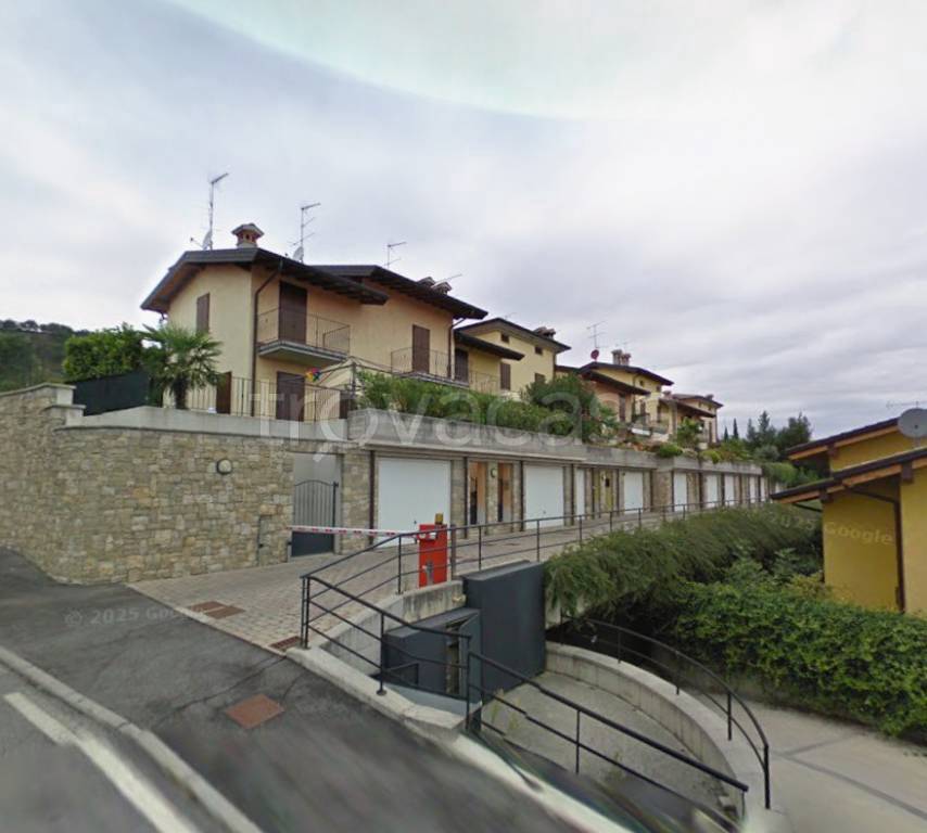 appartamento in vendita a Lonato del Garda in zona Barcuzzi