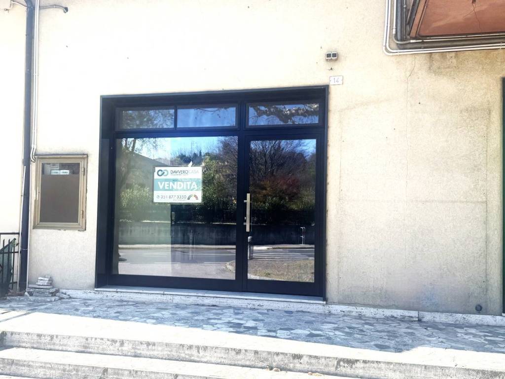 negozio in vendita a Lonato del Garda
