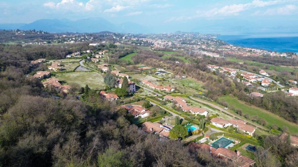 terreno agricolo in vendita a Lonato del Garda in zona Barcuzzi
