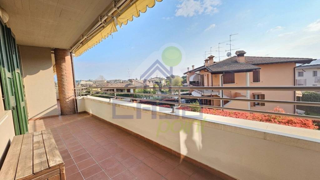 appartamento in vendita a Lonato del Garda in zona Lido
