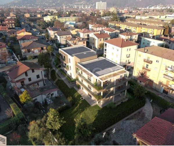 appartamento in vendita a Lonato del Garda in zona San Polo