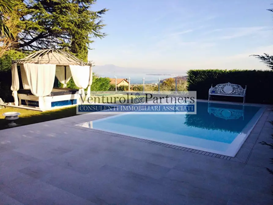 casa indipendente in vendita a Lonato del Garda in zona Barcuzzi