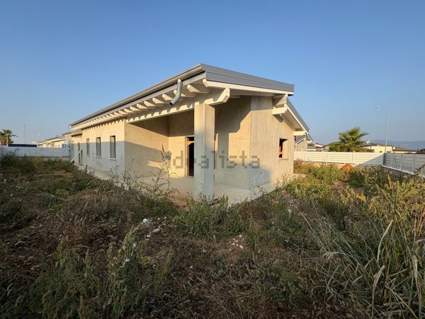 casa indipendente in vendita a Lonato del Garda