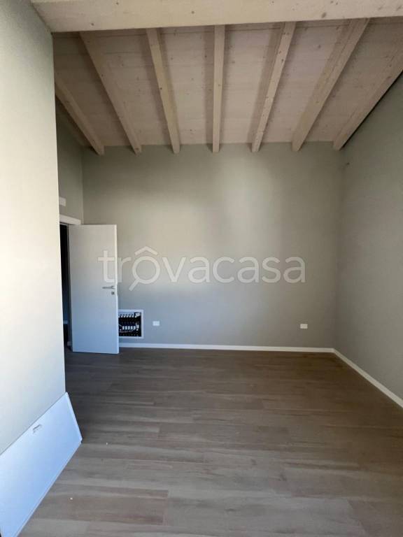casa indipendente in vendita a Lonato del Garda in zona San Polo
