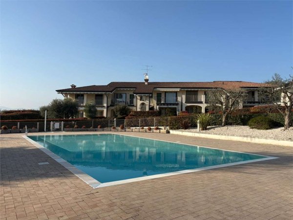 casa indipendente in vendita a Lonato del Garda