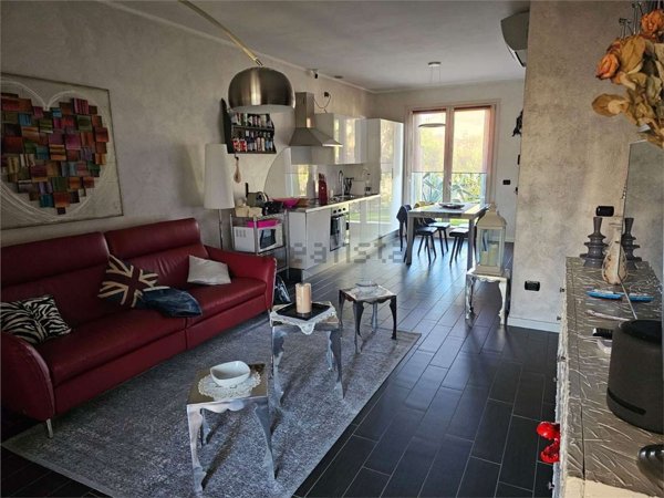 casa indipendente in vendita a Lonato del Garda