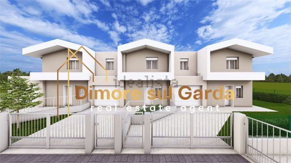 casa indipendente in vendita a Lonato del Garda in zona Sedena