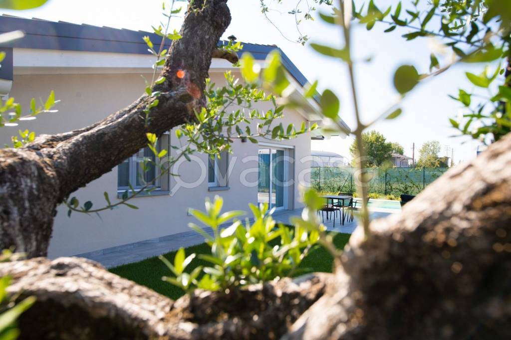 casa indipendente in vendita a Lonato del Garda