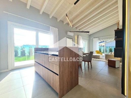 casa indipendente in vendita a Lonato del Garda