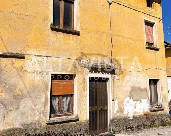casa semindipendente in vendita a Lonato del Garda in zona Centenaro