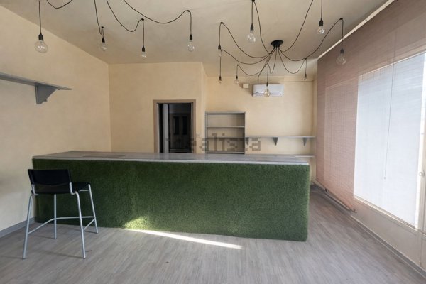 ufficio in vendita a Lonato del Garda in zona Lido