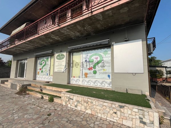 ufficio in vendita a Lonato del Garda in zona Lido