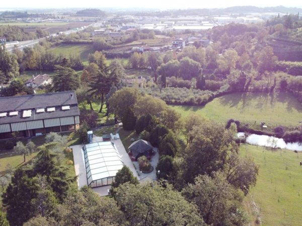 casa indipendente in vendita a Lonato del Garda