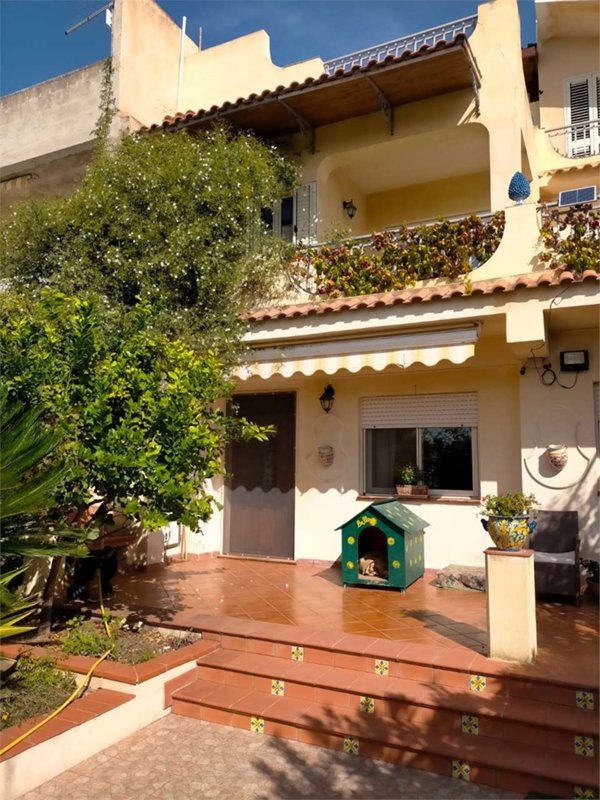 casa indipendente in vendita a Lonato del Garda in zona Lido