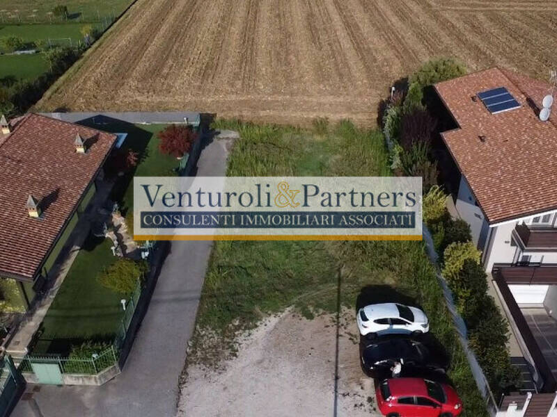 casa indipendente in vendita a Lonato del Garda