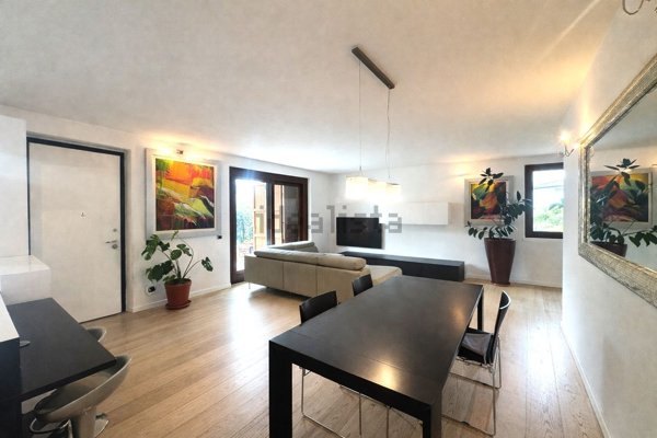 appartamento in vendita a Lonato del Garda in zona Lido