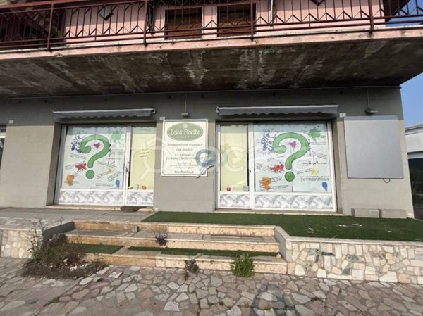 negozio in vendita a Lonato del Garda