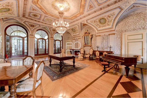 casa indipendente in vendita a Lonato del Garda in zona Lido