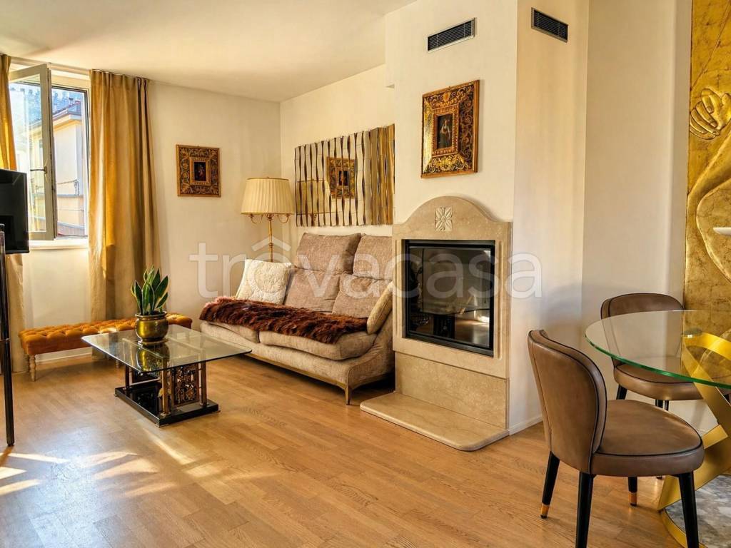 casa indipendente in vendita a Lonato del Garda