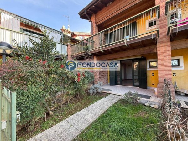 casa indipendente in vendita a Lonato del Garda in zona Malocco