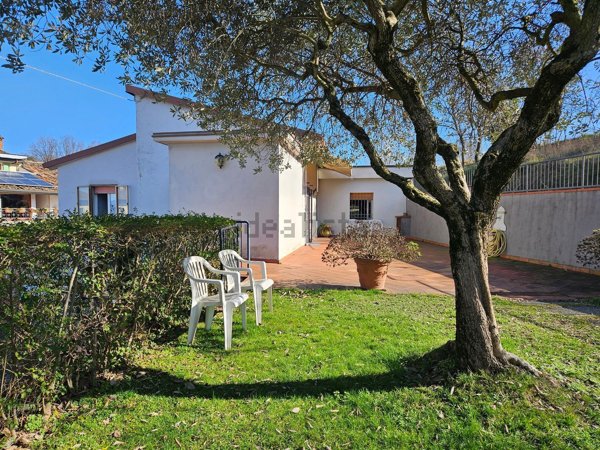 casa indipendente in vendita a Lonato del Garda
