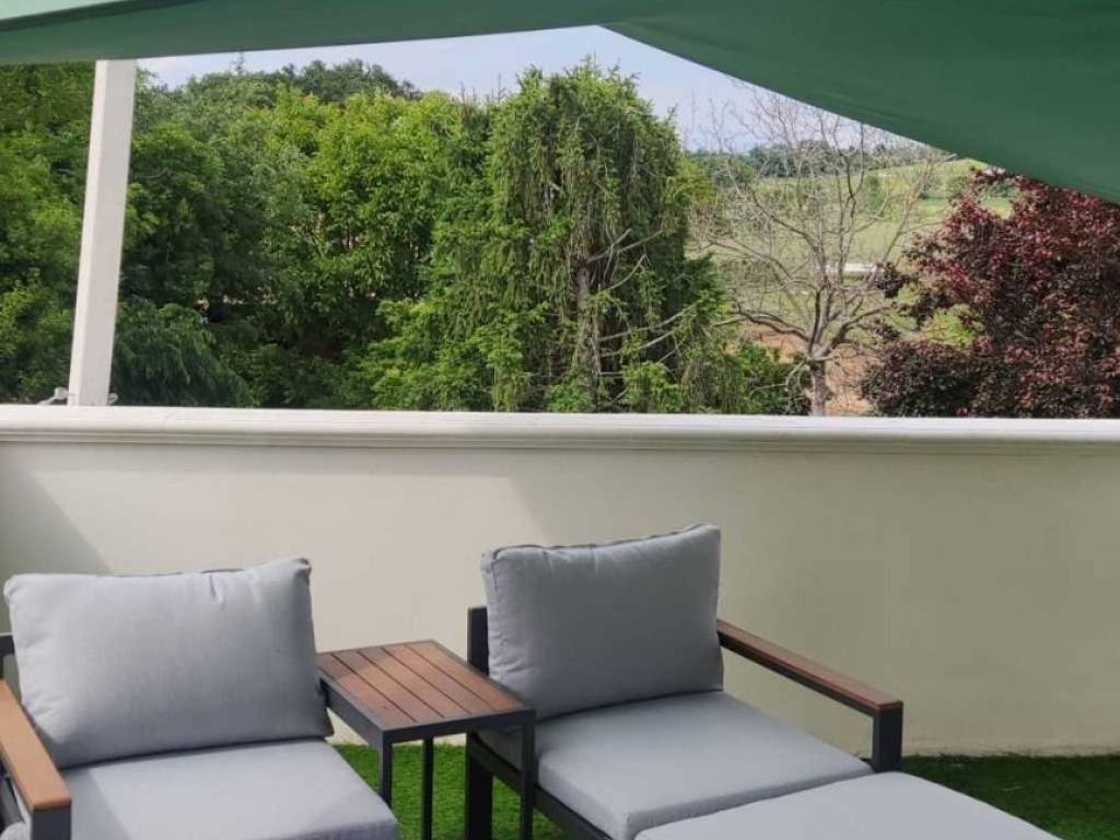 intera palazzina in vendita a Lonato del Garda in zona Brodena
