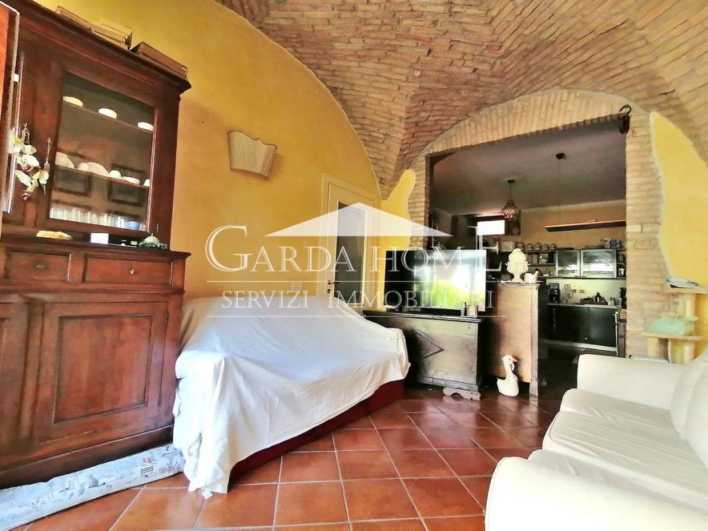 casa indipendente in vendita a Lonato del Garda in zona Lido