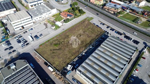 terreno edificabile in vendita a Lonato del Garda