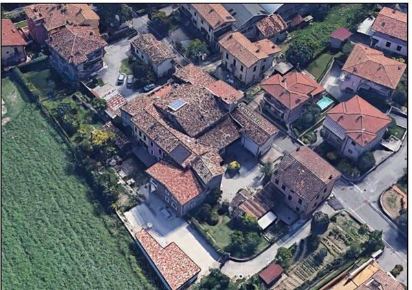 casa indipendente in vendita a Lonato del Garda in zona Centenaro