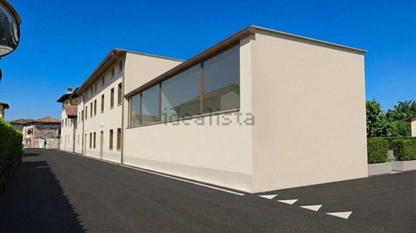 appartamento in vendita a Lonato del Garda in zona Centenaro